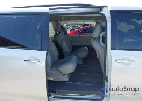 2019 Toyota Sienna Xle Premium 7 Passenger from USA, damaged, VIN 5TDDZ3DC3KS221802